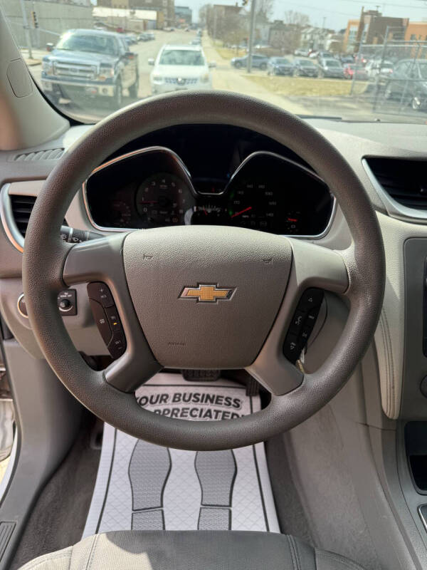 2017 Chevrolet Traverse LS