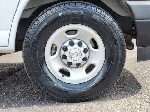 2023 Chevrolet Express LS 3500
