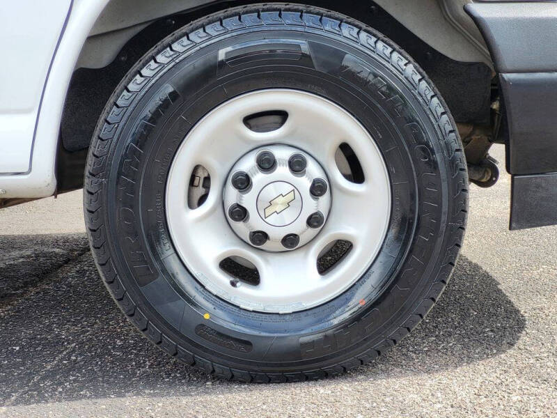 2023 Chevrolet Express LS 3500