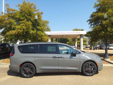 2023 Chrysler Pacifica for sale at BLACKBURN MOTOR CO in Vicksburg MS