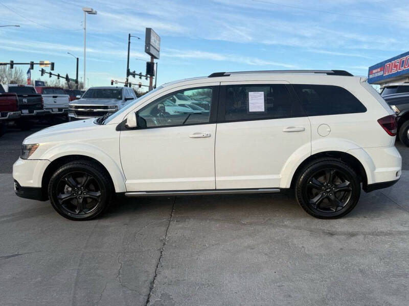 2020 Dodge Journey Crossroad