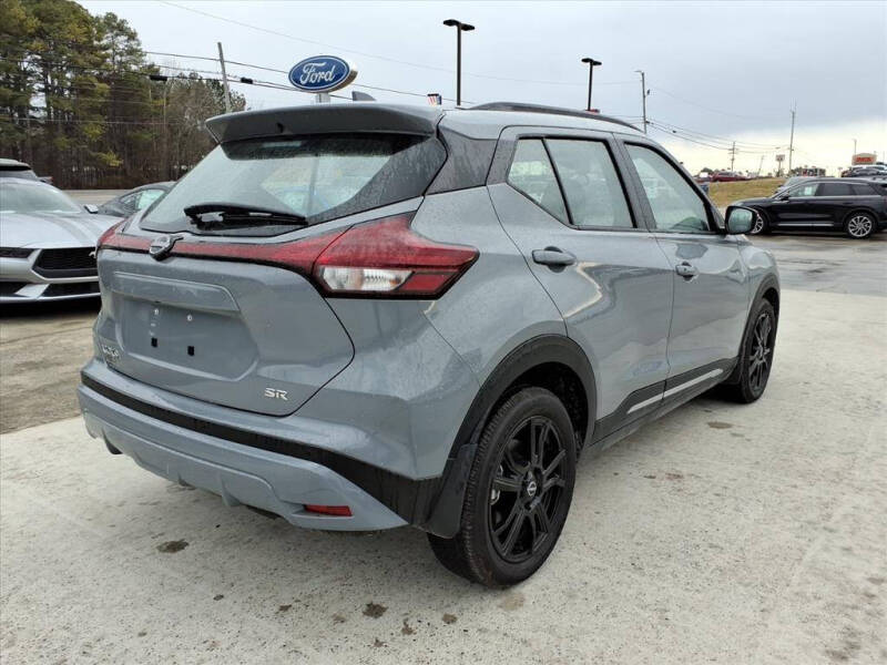 2024 Nissan Kicks SR