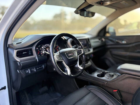 2022 GMC Acadia Denali