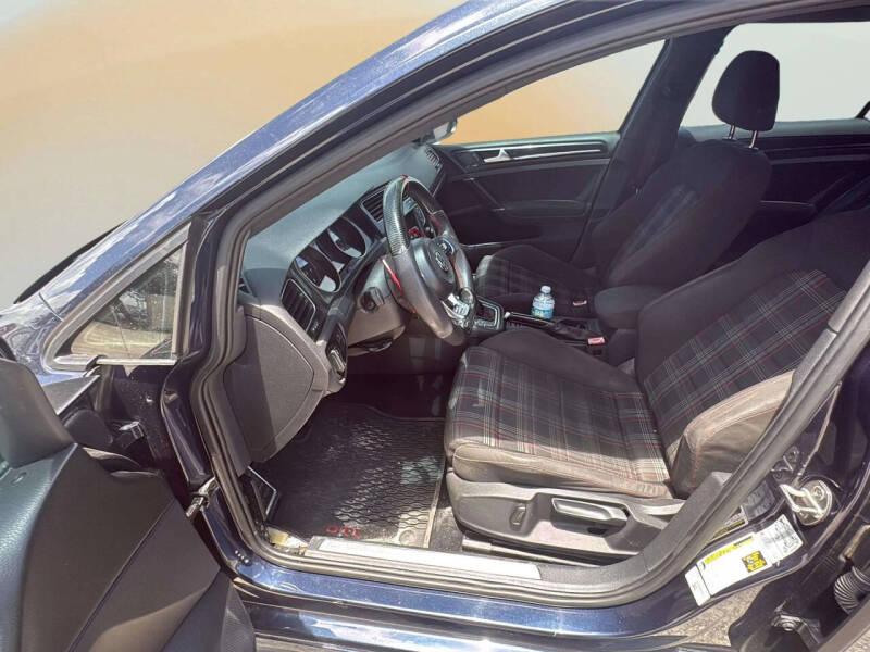 2017 Volkswagen Golf GTI S