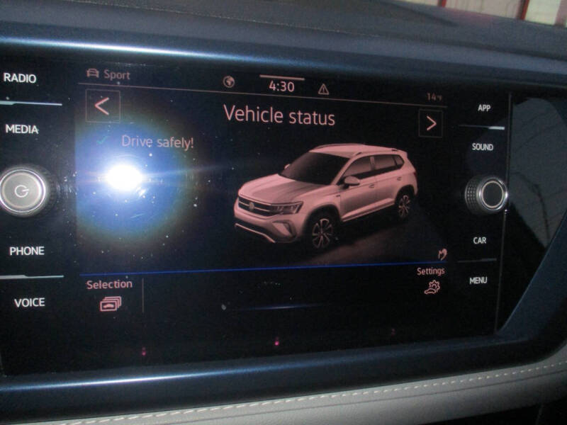 2023 Volkswagen Taos SE 4Motion