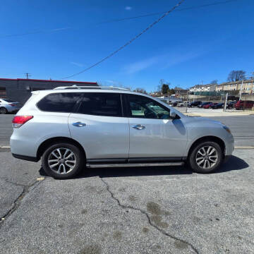 2014 Nissan Pathfinder S