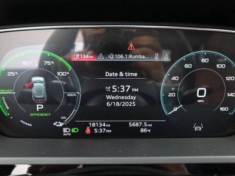 2024 Audi Q8 e-tron quattro Premium Plus