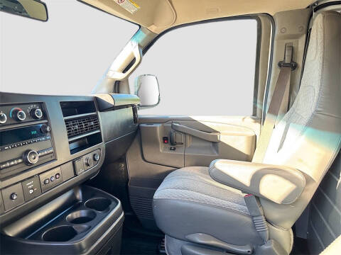 2022 GMC Savana 2500