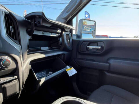 2024 Chevrolet Silverado 2500HD Custom