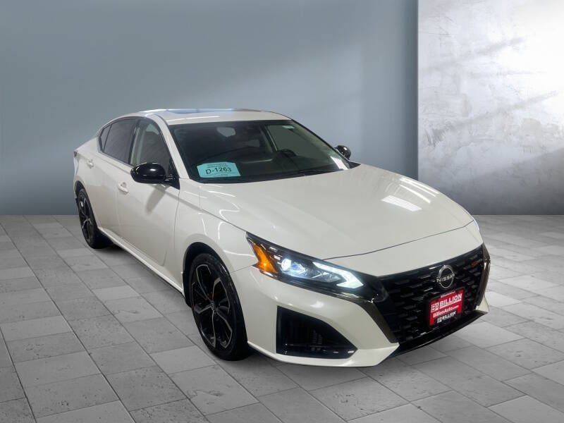 2023 Nissan Altima 2.5 SR