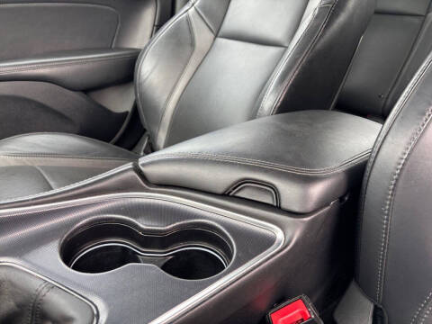 2015 Dodge Challenger R/T Plus