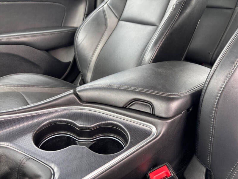 2015 Dodge Challenger R/T Plus
