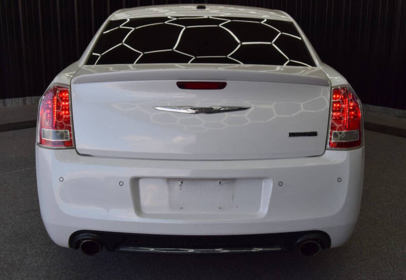 2013 Chrysler 300 SRT8