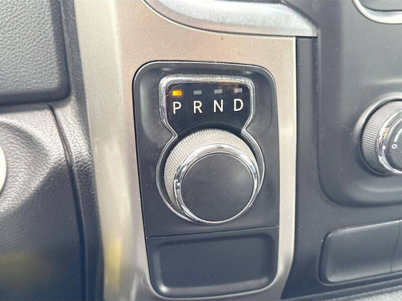 2017 RAM 1500 SLT
