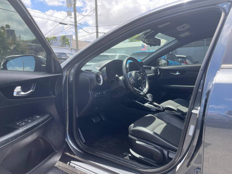 2022 Kia Forte GT Line