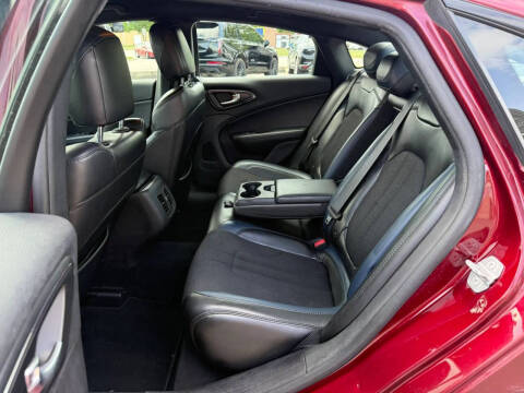 2016 Chrysler 200