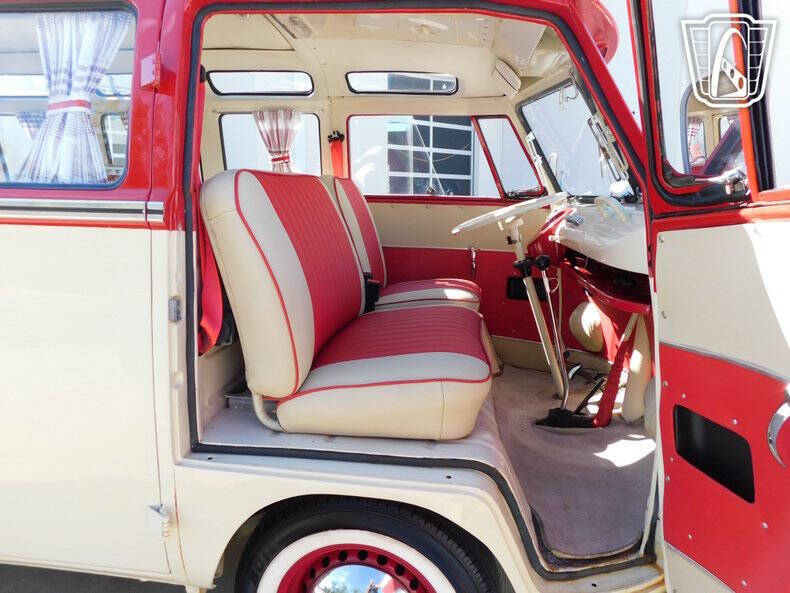1975 Volkswagen Type 2