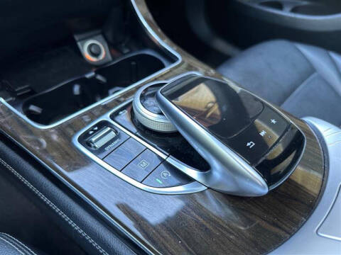 2017 Mercedes-Benz GLC GLC 300