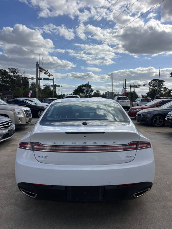 2014 Lincoln MKZ Hybrid