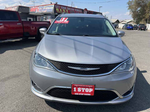 2017 Chrysler Pacifica Touring-L
