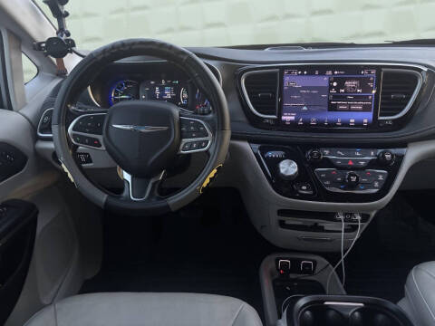 2021 Chrysler Pacifica Hybrid Touring L