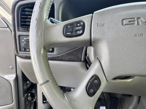 2005 GMC Yukon XL Denali