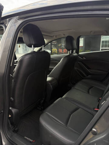 2018 Mazda MAZDA3 Touring