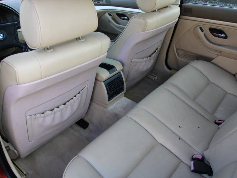 2001 BMW 5 Series 525i