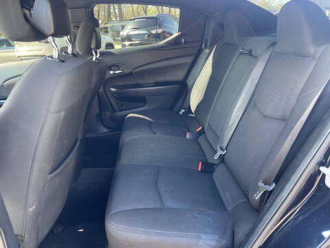 2012 Dodge Avenger SE