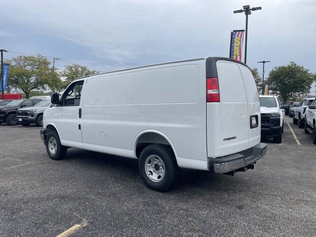 2025 Chevrolet Express 2500