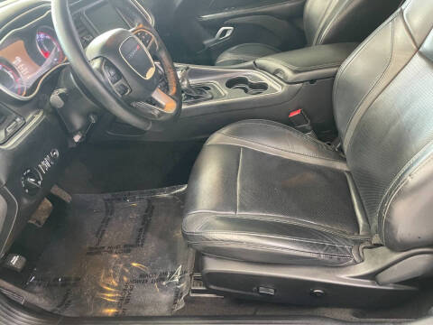 2015 Dodge Challenger SXT Plus