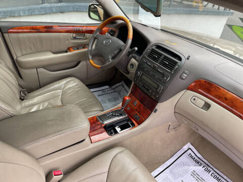 2001 Lexus LS 430