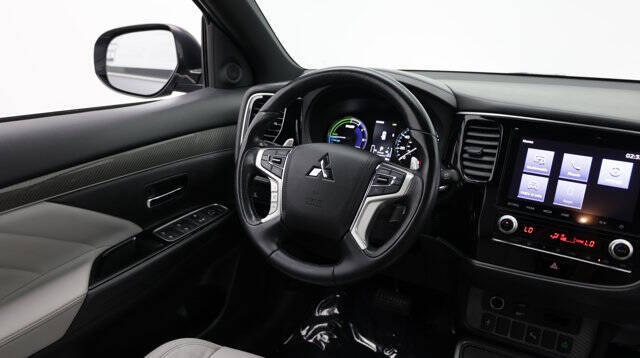 2022 Mitsubishi Outlander PHEV SEL