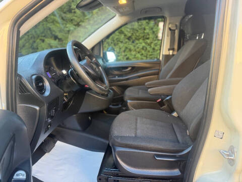 2016 Mercedes-Benz Metris