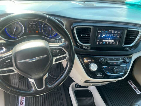 2019 Chrysler Pacifica Touring L