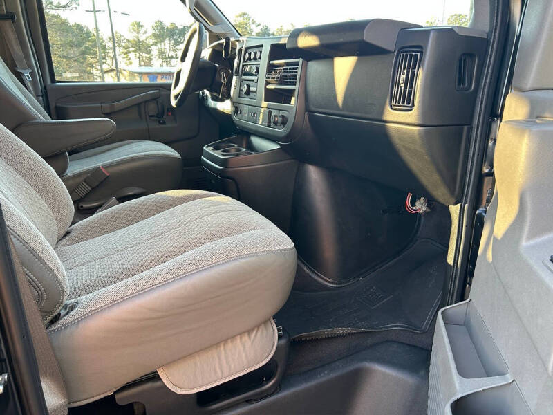 2021 GMC Savana LT 3500