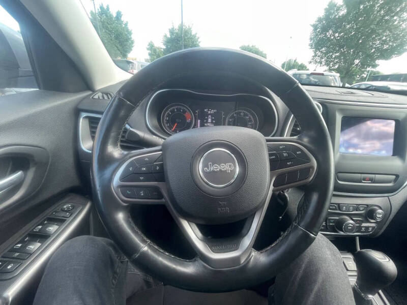 2019 Jeep Cherokee Latitude