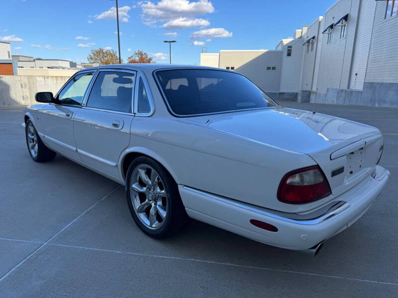 2002 Jaguar XJR