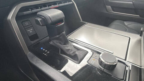 2023 Toyota Sequoia SR5