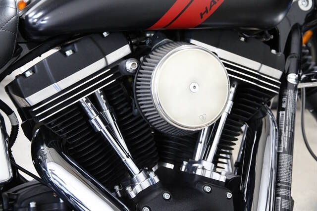 2015 Harley-Davidson DYNA FAT B