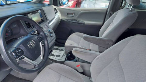 2015 Toyota Sienna
