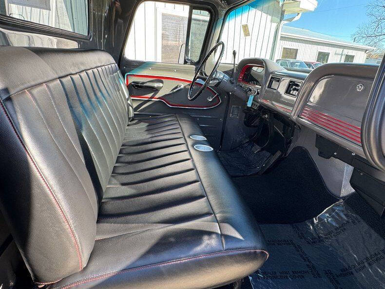 1961 Chevrolet Apache