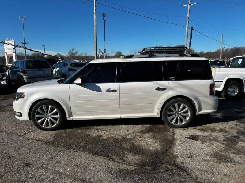 2013 Ford Flex for sale at Savior Auto in Independence MO