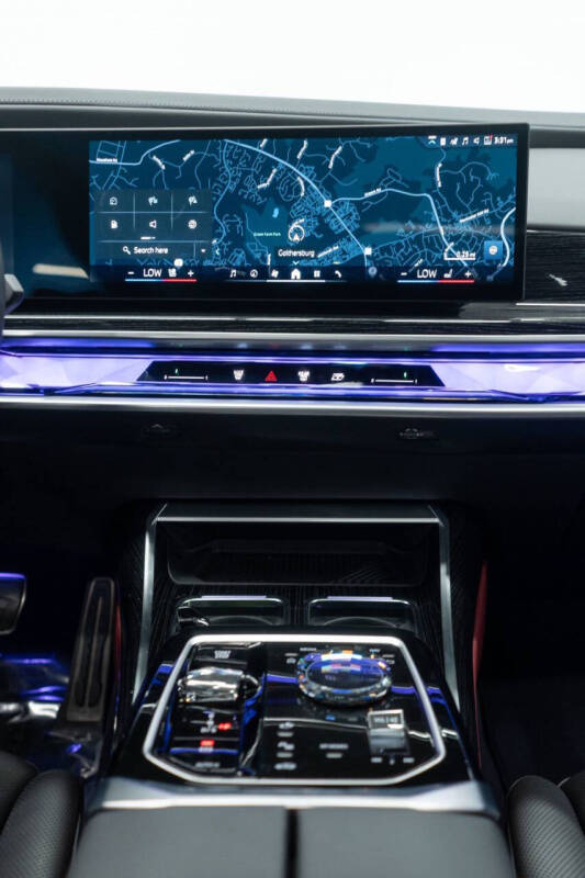 2025 BMW 7 Series 740i xDrive