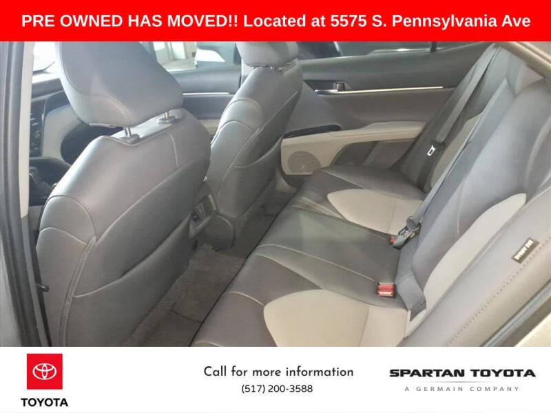 2020 Toyota Camry Hybrid XLE