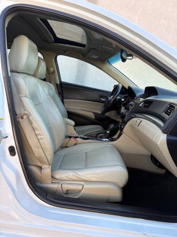 2014 Acura ILX 2.0L w/Premium