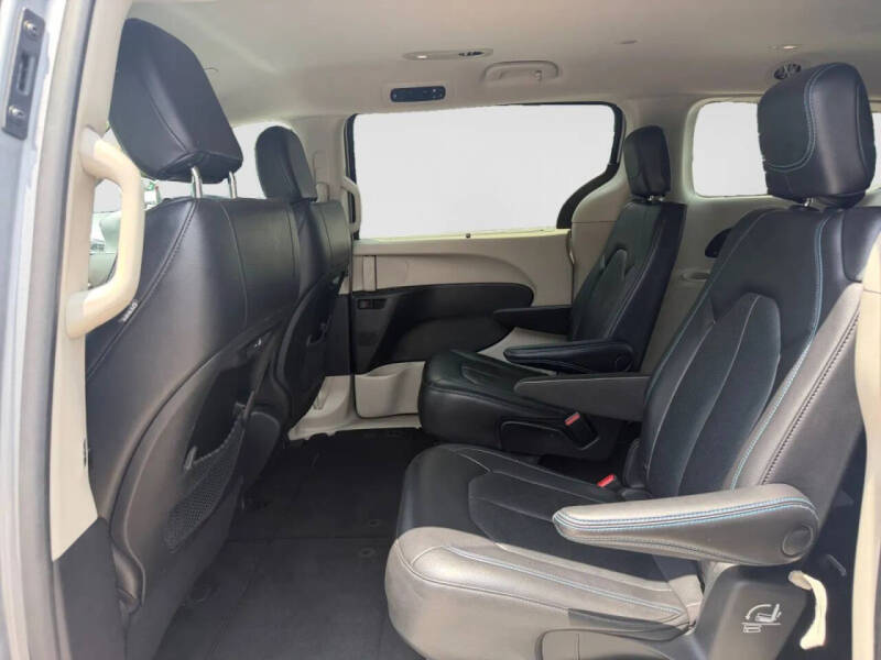 2021 Chrysler Pacifica Touring L