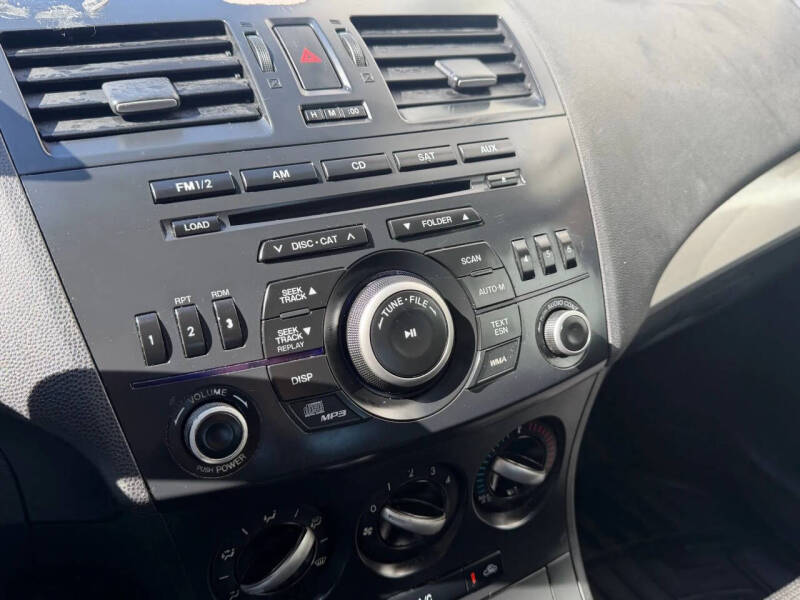 2012 Mazda MAZDA3 i Touring