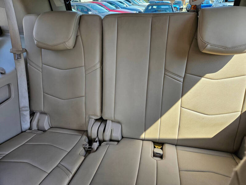 2015 Cadillac Escalade Luxury