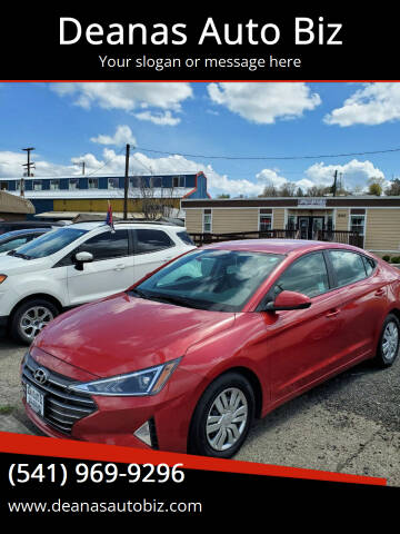 2019 Hyundai Elantra for sale at Deanas Auto Biz in Pendleton OR